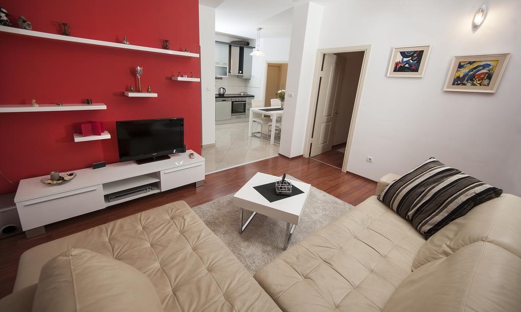 Znjan Beach Apartments Spalato Esterno foto